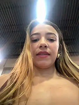 Snapshot of Hall_16 chatting on February 25, 2025, 9:58 pm Hall 16 online show from February 25, 2025, 9:58 pm