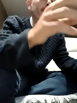 Snapshot of 207RCCam chatting on October 22, 2025, 9:35 pm 207RCCam online show from October 22, 2025, 9:35 pm