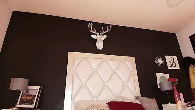 Sensual Crazy online show from April 15, 2026, 10:21 pm