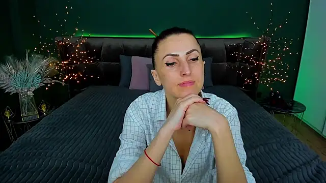 Snapshot of Rebecca_Diamond chatting on March 10, 2025, 3:52 pm Rebecca Diamond online show from March 10, 2025, 3:52 pm