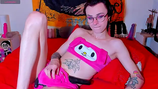 Snapshot of KatashiSenpai chatting on October 23, 2025, 4:33 am KatashiSenpai online show from October 23, 2025, 4:33 am