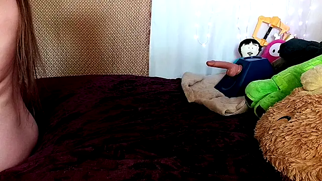 GamerGirlRoxyAndLee online show from February 7, 2025, 10:09 pm