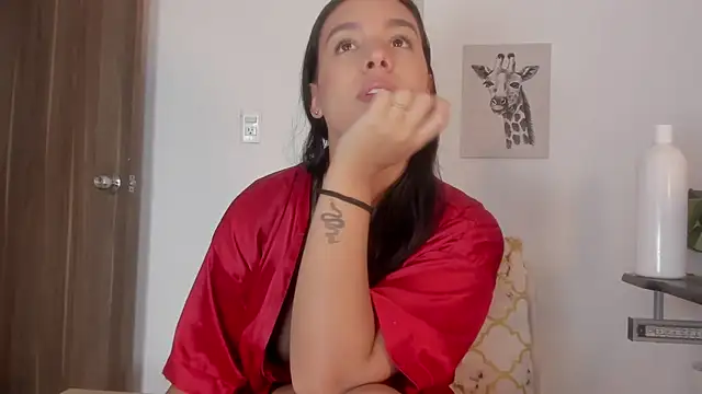 Hanna Risso online show from November 10, 2025, 5:51 pm