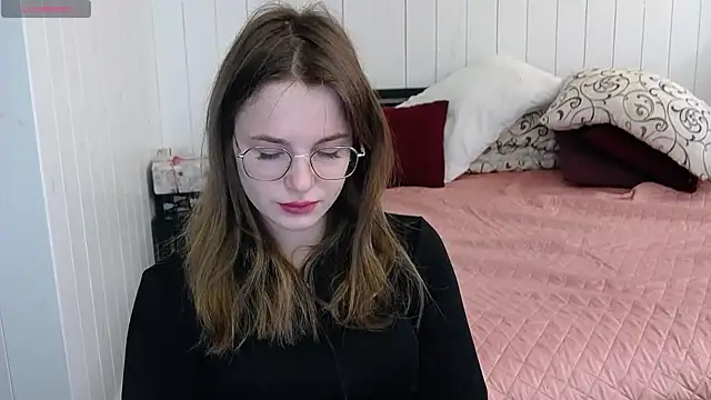 Snapshot of CindyJonson chatting on March 22, 2025, 7:04 am CindyJonson online show from March 22, 2025, 7:04 am