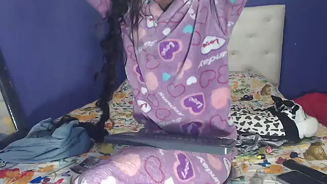 Snapshot of braguitashumedas chatting on February 23, 2026, 2:06 pm braguitashumedas online show from February 23, 2026, 2:06 pm