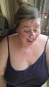 Snapshot of Iceprincess2bad4u chatting on September 14, 2025, 6:14 am Iceprincess2bad4u online show from September 14, 2025, 6:14 am