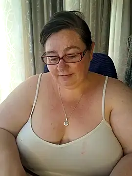 Snapshot of Iceprincess2bad4u chatting on February 15, 2025, 7:27 am Iceprincess2bad4u online show from February 15, 2025, 7:27 am