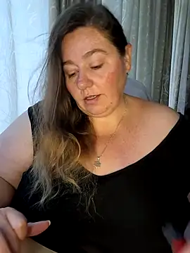 Snapshot of Iceprincess2bad4u chatting on January 19, 2025, 6:09 am Iceprincess2bad4u online show from January 19, 2025, 6:09 am