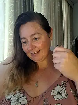 Snapshot of Iceprincess2bad4u chatting on January 18, 2025, 6:34 am Iceprincess2bad4u online show from January 18, 2025, 6:34 am