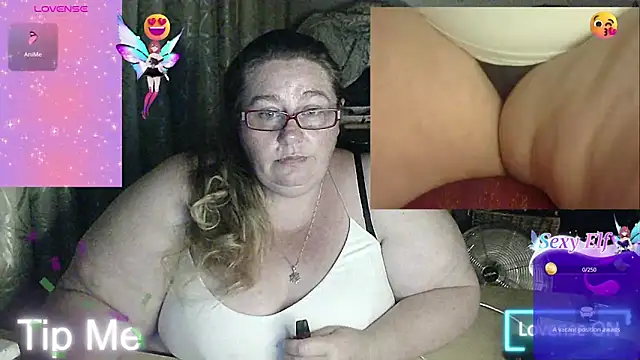 Snapshot of Iceprincess2bad4u chatting on March 7, 2025, 6:22 pm Iceprincess2bad4u online show from March 7, 2025, 6:22 pm