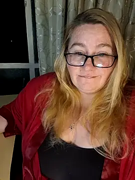 Iceprincess2bad4u online show from February 16, 2026, 6:17 pm