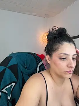 YummyAnna  online show from November 6, 2025, 8:57 pm