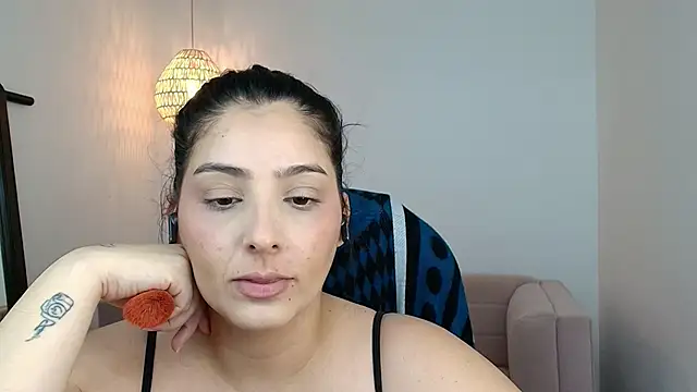 YummyAnna  online show from February 25, 2026, 3:23 pm