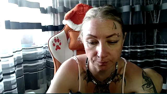 cold lollipop online show from April 13, 2026, 7:01 am