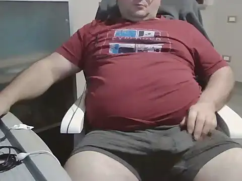 Snapshot of iron_boy80 chatting on January 12, 2026, 4:03 pm iron boy80 online show from January 12, 2026, 4:03 pm