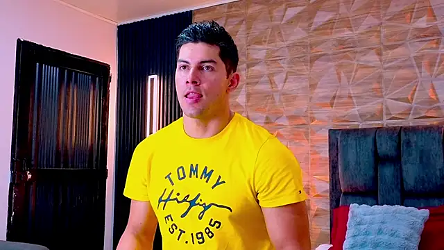 FelipeAndMarcello3 online show from May 15, 2026, 4:38 pm