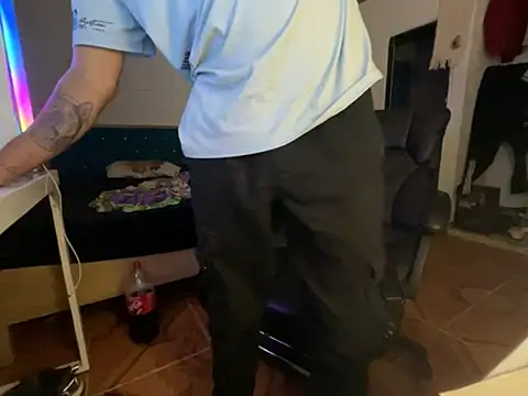 Max TheHorseDick online show from April 8, 2026, 3:19 am