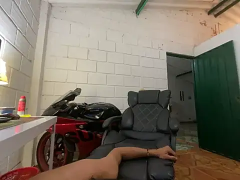 Max TheHorseDick online show from November 12, 2025, 2:15 am