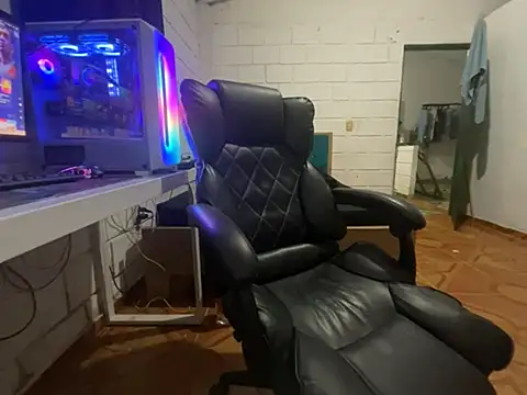 Max TheHorseDick online show from March 27, 2026, 7:28 am