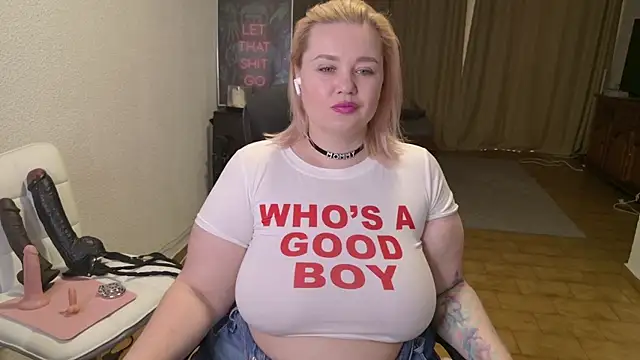 MargotGrey online show from February 19, 2026, 12:02 pm