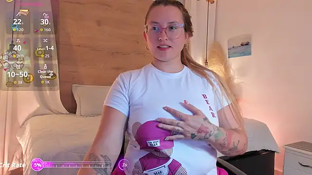 halaaa 1 online show from October 21, 2025, 7:13 pm