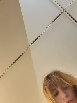 Snapshot of -AngelAri- chatting on February 28, 2026, 9:03 pm -AngelAri- online show from February 28, 2026, 9:03 pm