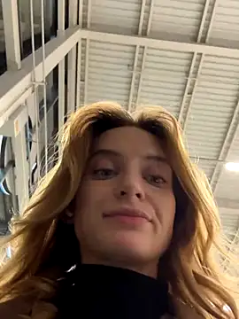 Snapshot of -AngelAri- chatting on October 7, 2025, 9:05 pm -AngelAri- online show from October 7, 2025, 9:05 pm