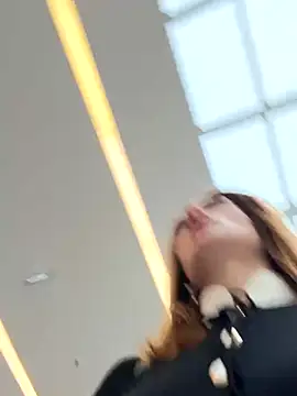 Snapshot of -AngelAri- chatting on October 22, 2025, 9:09 am -AngelAri- online show from October 22, 2025, 9:09 am