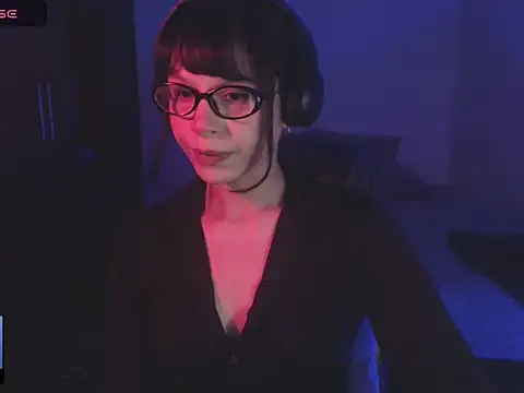 Snapshot of alien__show chatting on April 29, 2026, 3:00 am alien show online show from April 29, 2026, 3:00 am