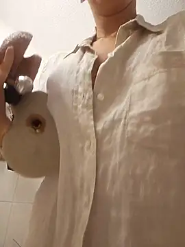 novaforyou1 online show from October 21, 2025, 5:45 pm