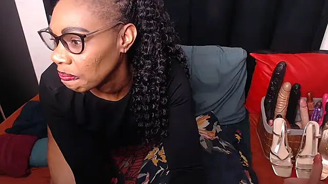 sexybootylicious online show from September 10, 2025, 5:01 pm