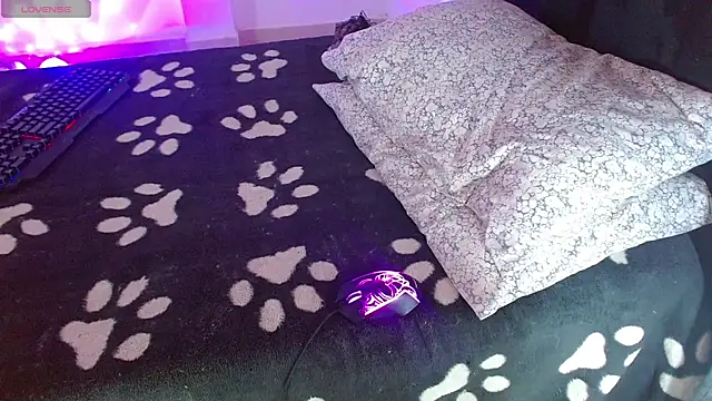 jaramilloali online show from September 21, 2025, 5:18 pm