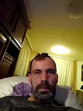Snapshot of madmac80fun chatting on March 23, 2025, 3:32 am madmac80fun online show from March 23, 2025, 3:32 am