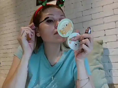 Snapshot of Angel_girllovemy chatting on November 24, 2025, 7:41 am Angel girllovemy online show from November 24, 2025, 7:41 am