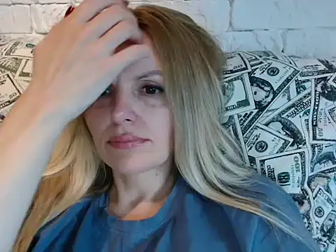 Snapshot of Angel_girllovemy chatting on October 1, 2025, 8:41 am Angel girllovemy online show from October 1, 2025, 8:41 am