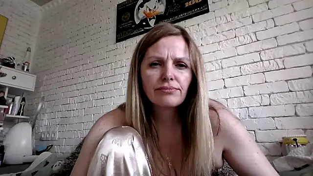 Angel girllovemy online show from February 22, 2026, 8:17 am