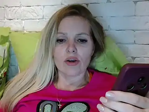 Snapshot of Angel_girllovemy chatting on September 17, 2025, 2:08 pm Angel girllovemy online show from September 17, 2025, 2:08 pm