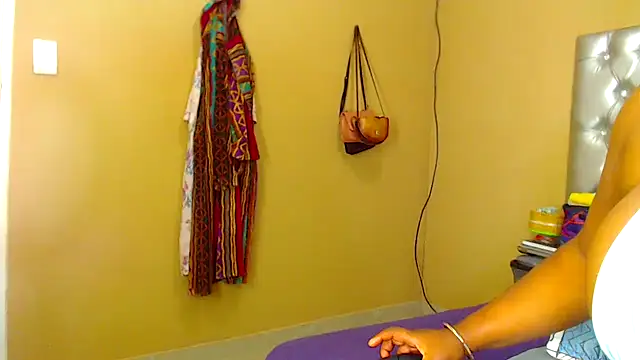 Snapshot of missboobsxx chatting on November 11, 2025, 8:25 pm missboobsxx online show from November 11, 2025, 8:25 pm