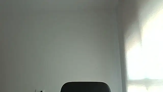 Snapshot of vargas90 chatting on December 19, 2025, 12:18 pm vargas90 online show from December 19, 2025, 12:18 pm