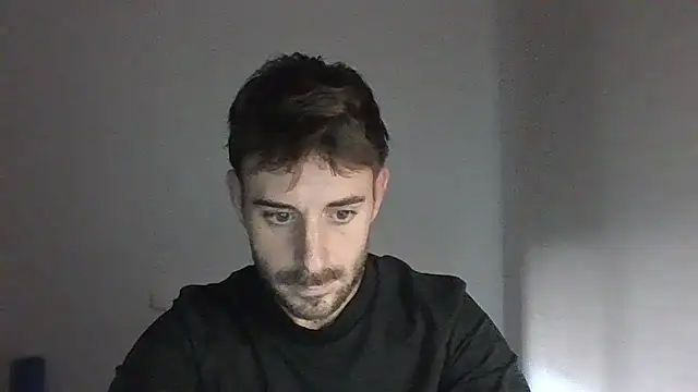 Snapshot of vargas90 chatting on December 16, 2025, 1:26 pm vargas90 online show from December 16, 2025, 1:26 pm