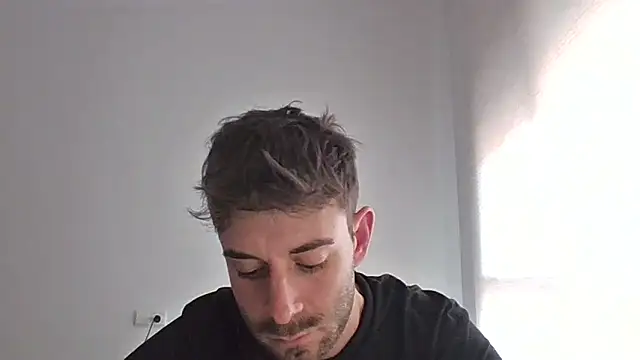 Snapshot of vargas90 chatting on February 4, 2026, 12:55 pm vargas90 online show from February 4, 2026, 12:55 pm