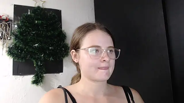 HellenMiyer1111 online show from November 29, 2025, 8:31 pm