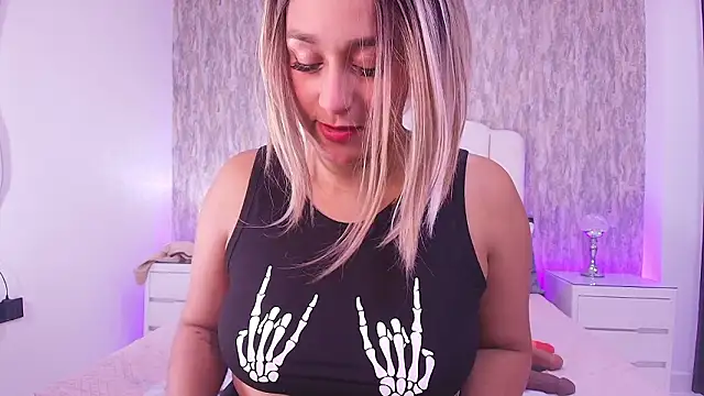 Snapshot of raven_lilith_ chatting on February 22, 2026, 3:09 am raven lilith online show from February 22, 2026, 3:09 am