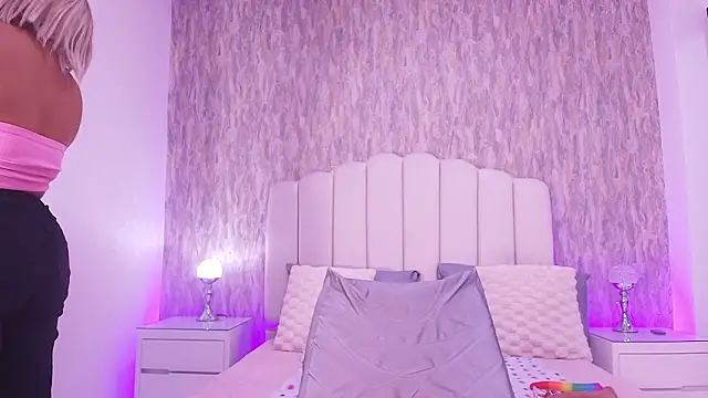 Snapshot of raven_lilith_ chatting on February 25, 2026, 3:07 am raven lilith online show from February 25, 2026, 3:07 am