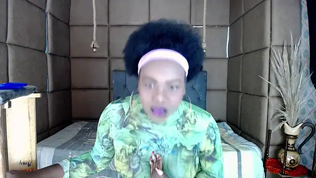 CatrinaGill online show from October 15, 2025, 9:34 pm