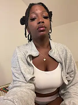 mochamimi online show from April 14, 2026, 2:05 am