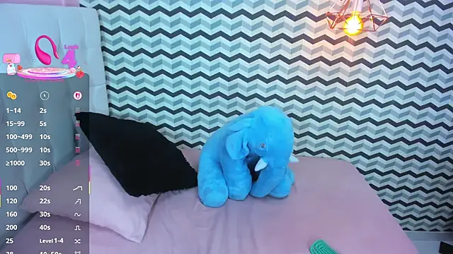 BIANCAROY1 online show from September 20, 2025, 6:46 pm