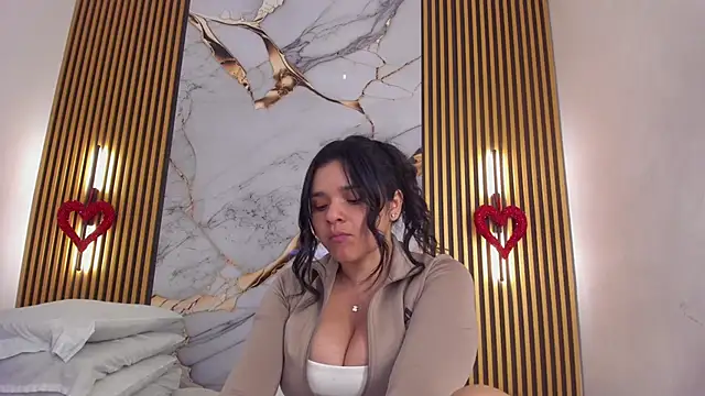 Snapshot of indi_catalina chatting on April 22, 2026, 1:18 pm indi catalina online show from April 22, 2026, 1:18 pm