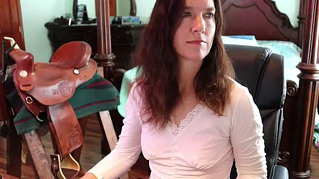 thornburyrose online show from December 2, 2025, 8:21 pm