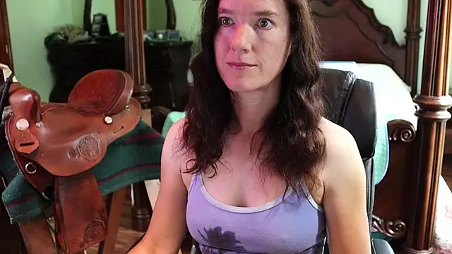 Snapshot of thornburyrose chatting on June 24, 2026, 5:00 pm thornburyrose online show from June 24, 2026, 5:00 pm